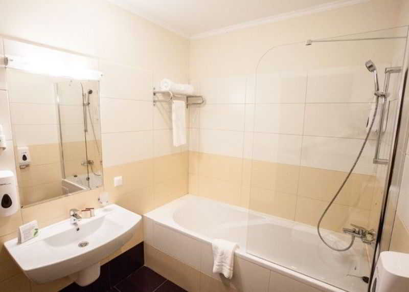 Optima Sumy Otel Dış mekan fotoğraf