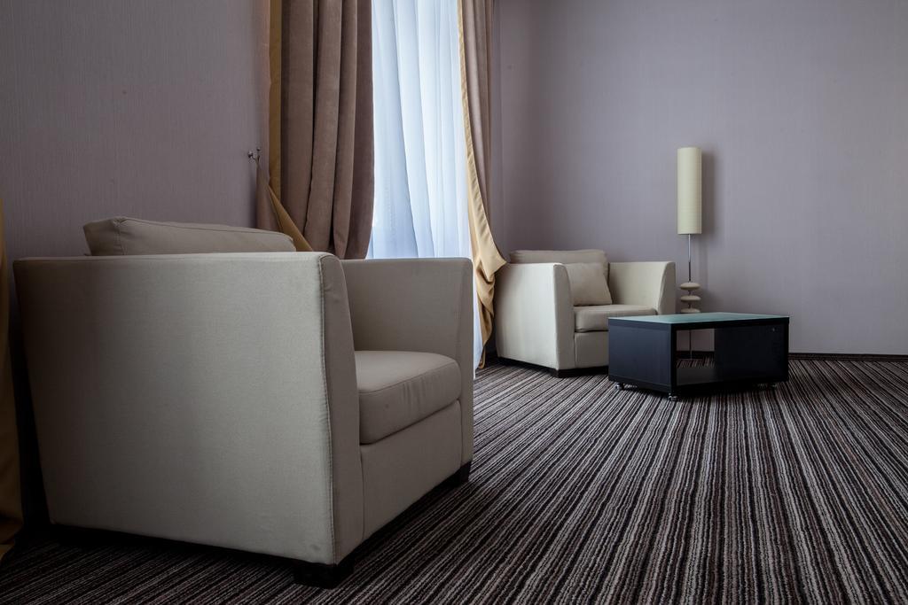 Optima Sumy Otel Dış mekan fotoğraf