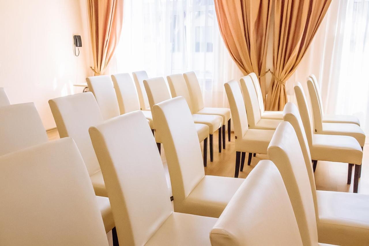 Optima Sumy Otel Dış mekan fotoğraf